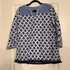 Talbots Blue & White Geometric Shell Print Tunic Top with Tassel Hem Size M NWOT